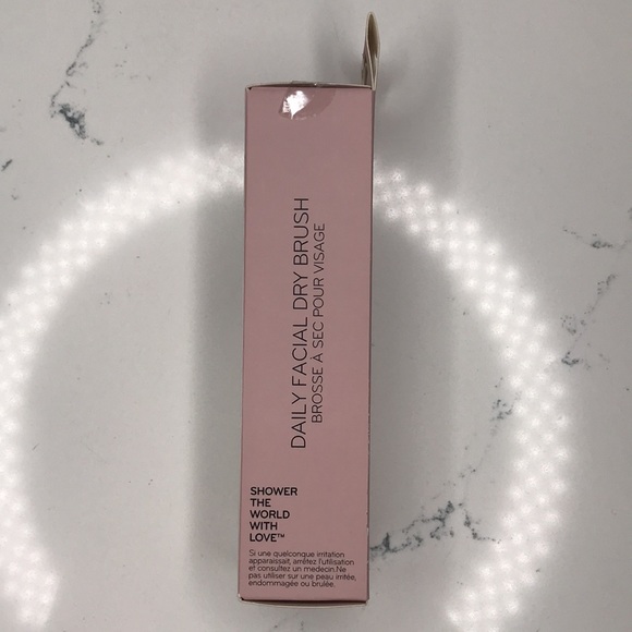 Daily Concepts - Daily Facial Dry Brush - Picture 5 of 7